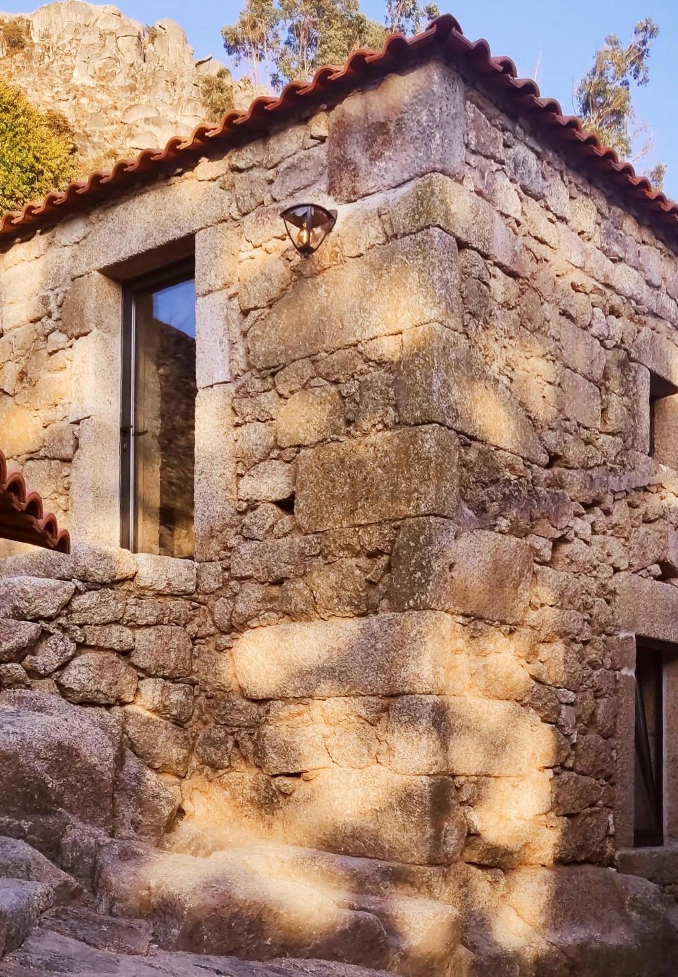 Quinta De Sao Pedro De Vir-A-Corca Em Monsanto Bed & Breakfast エクステリア 写真