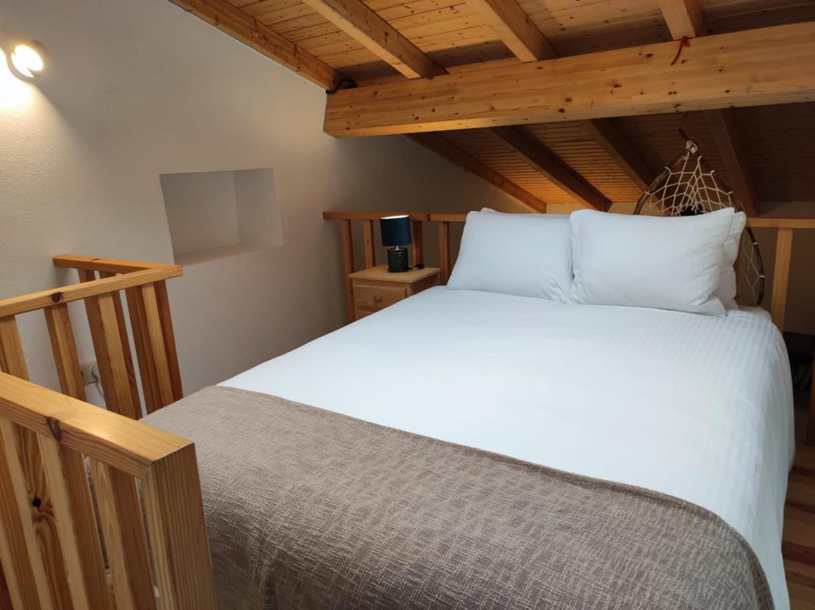 Quinta De Sao Pedro De Vir-A-Corca Em Monsanto Bed & Breakfast エクステリア 写真